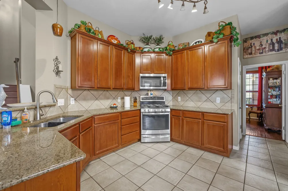 1205 Augusta Bend Drive Hutto, TX 78634
