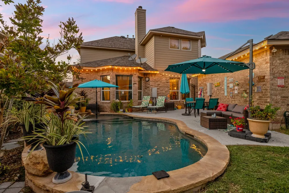 1205 Augusta Bend Drive Hutto, TX 78634