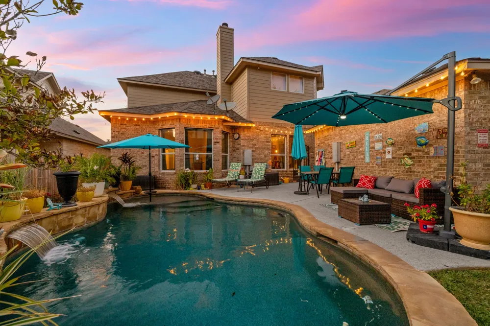 1205 Augusta Bend Drive Hutto, TX 78634