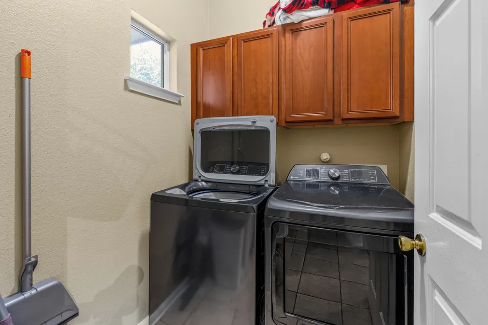1205 Augusta Bend Drive Hutto, TX 78634