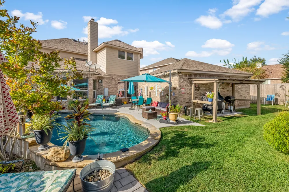 1205 Augusta Bend Drive Hutto, TX 78634