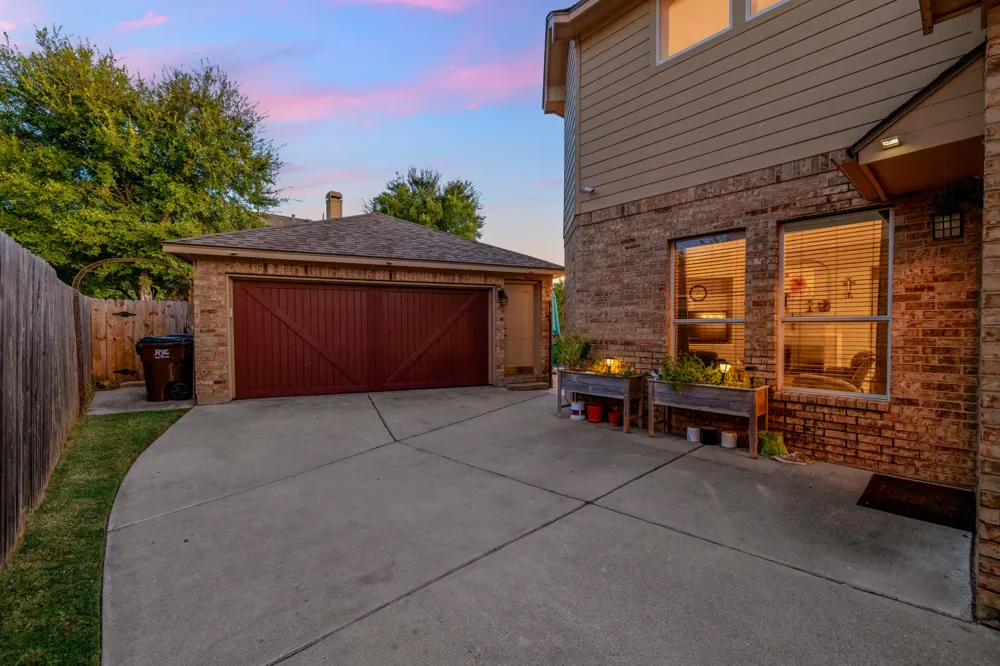 1205 Augusta Bend Drive Hutto, TX 78634