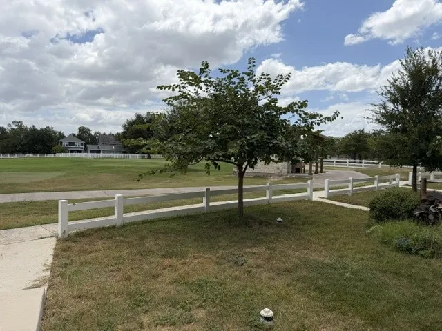 124 Martha Lane Kyle, TX 78640
