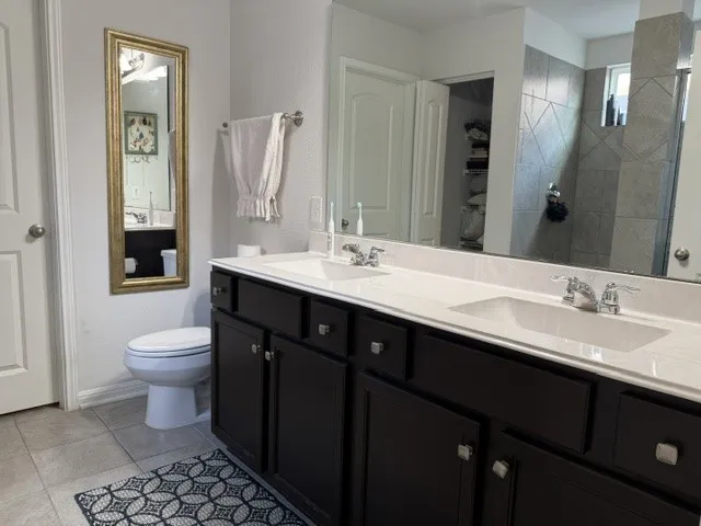 124 Martha Lane Kyle, TX 78640