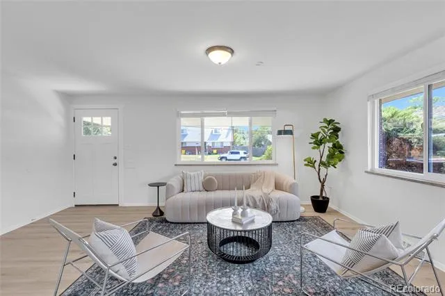 2921 E Colorado Avenue Denver, CO 80210