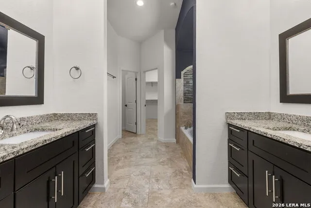 7606 Triple Leaf China Grove, TX 78263