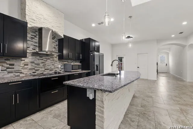 7606 Triple Leaf China Grove, TX 78263