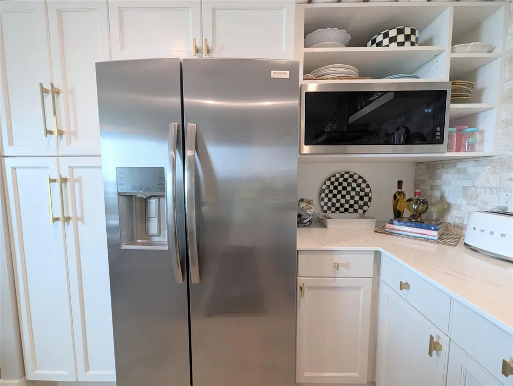 801 E Beach Drive #BC0612 Galveston, TX 77550