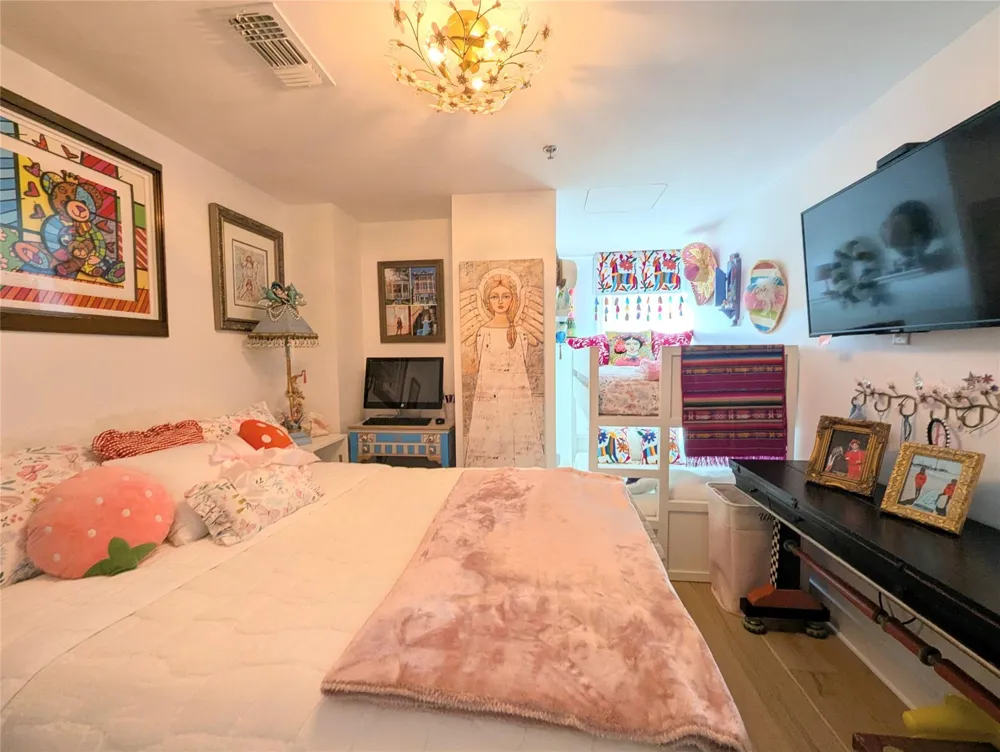 801 E Beach Drive #BC0612 Galveston, TX 77550