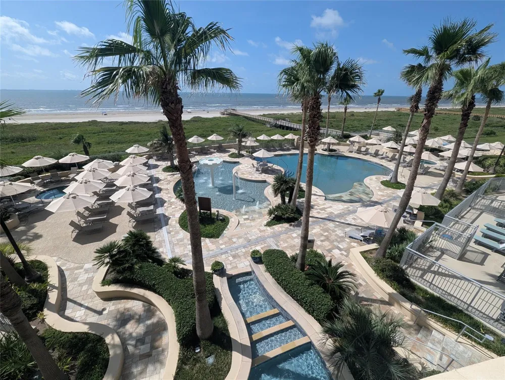 801 E Beach Drive #BC0612 Galveston, TX 77550