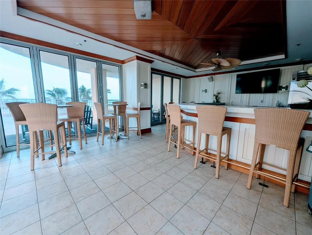 801 E Beach Drive #BC0612 Galveston, TX 77550