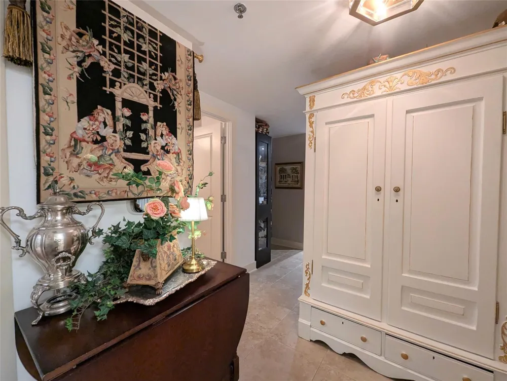 801 E Beach Drive #BC0612 Galveston, TX 77550