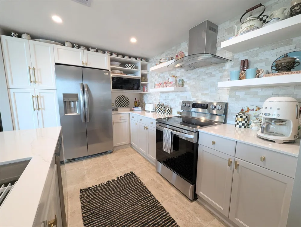 801 E Beach Drive #BC0612 Galveston, TX 77550