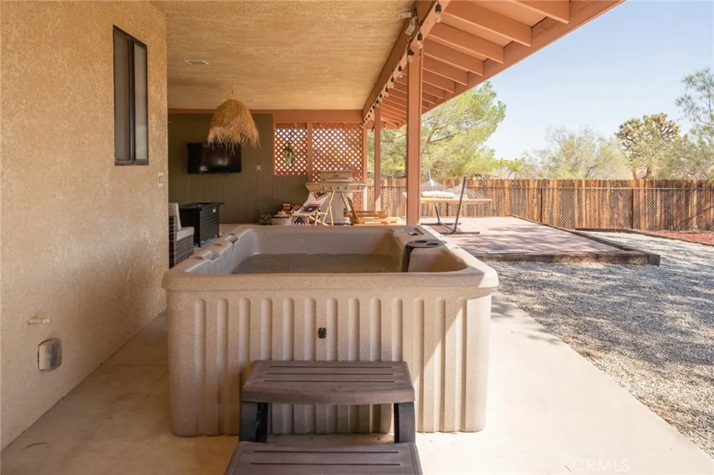 7379 Chippewa Trail Yucca Valley, CA 92284