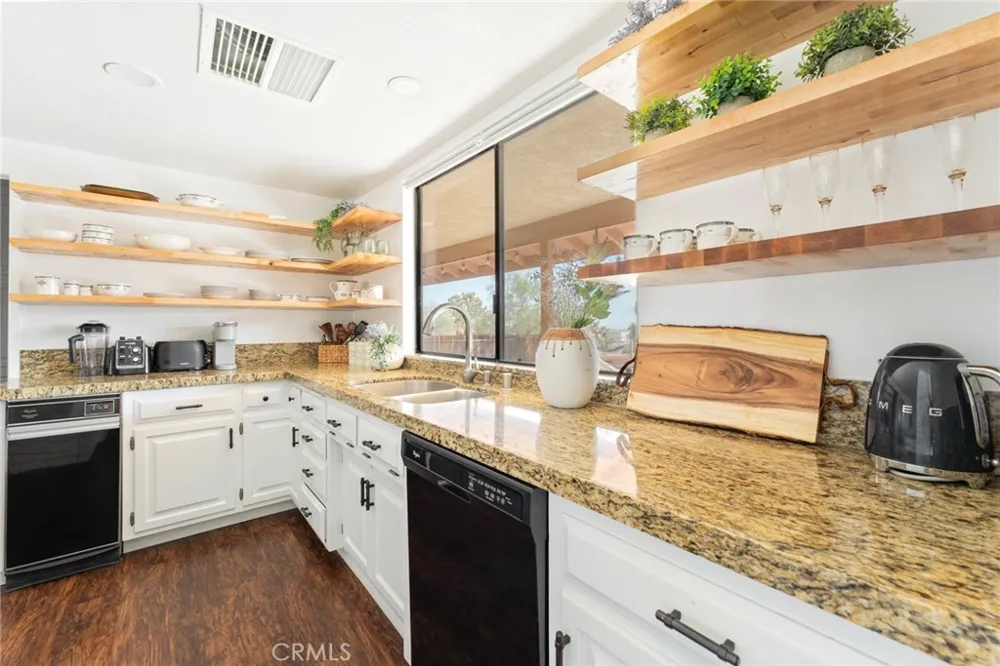 7379 Chippewa Trail Yucca Valley, CA 92284