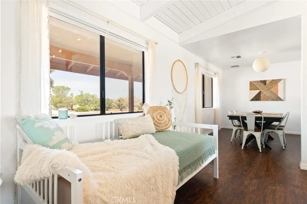 7379 Chippewa Trail Yucca Valley, CA 92284