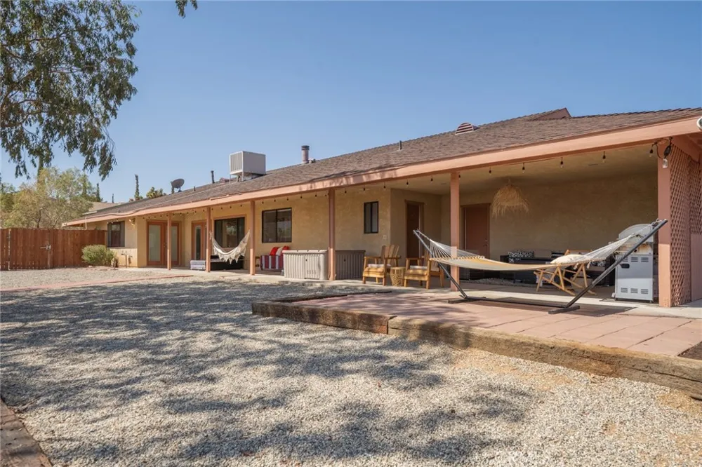 7379 Chippewa Trail Yucca Valley, CA 92284