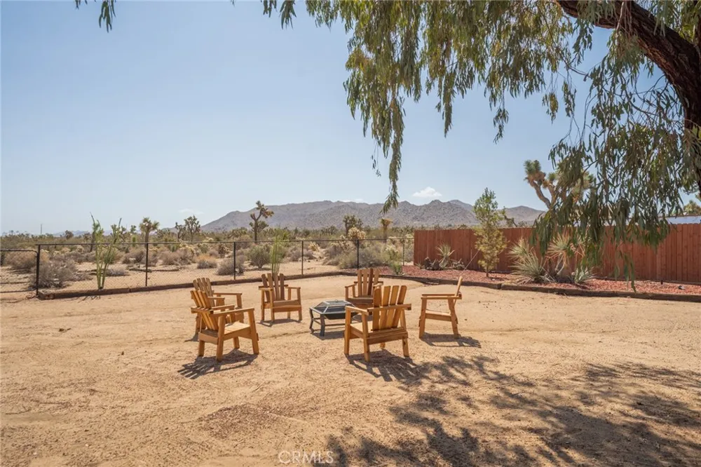 7379 Chippewa Trail Yucca Valley, CA 92284