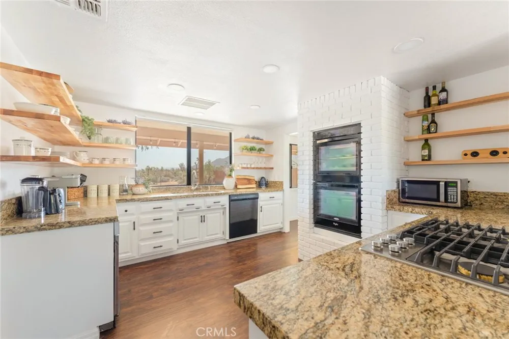 7379 Chippewa Trail Yucca Valley, CA 92284