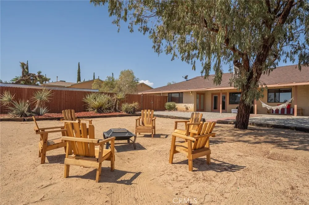 7379 Chippewa Trail Yucca Valley, CA 92284