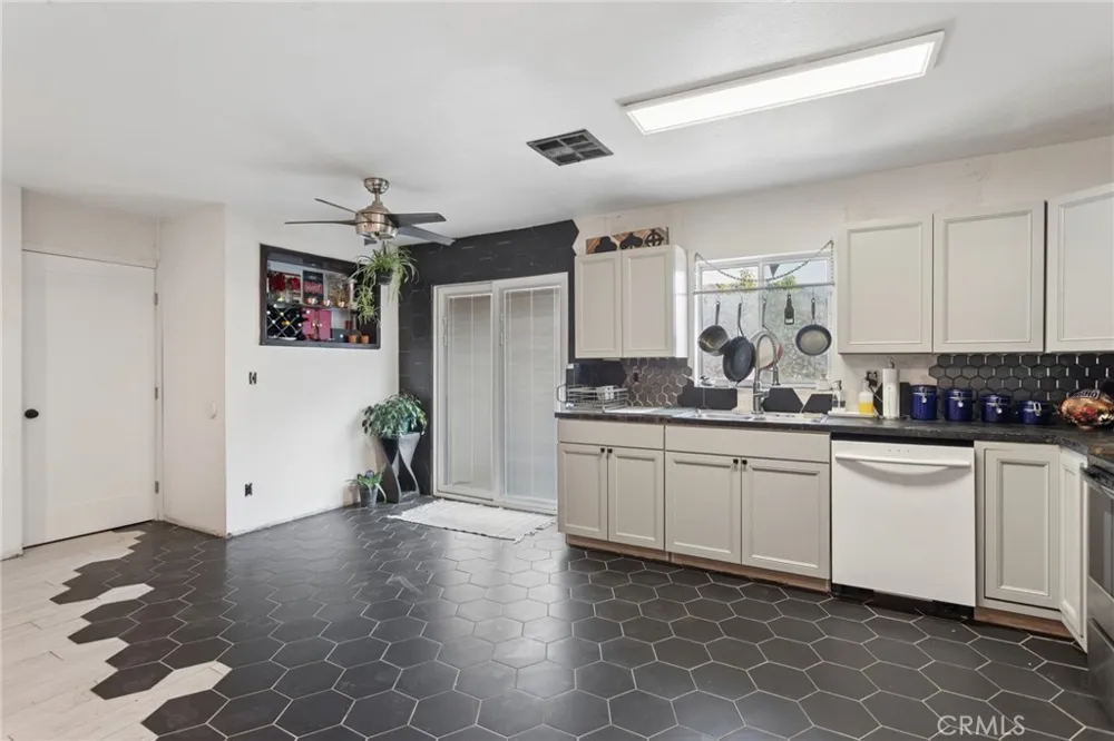 611 Poquita Lane San Miguel, CA 93401