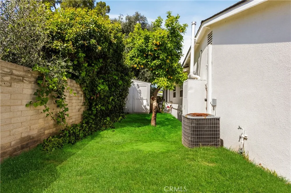 23046 W Saticoy Street West Hills, CA 91304