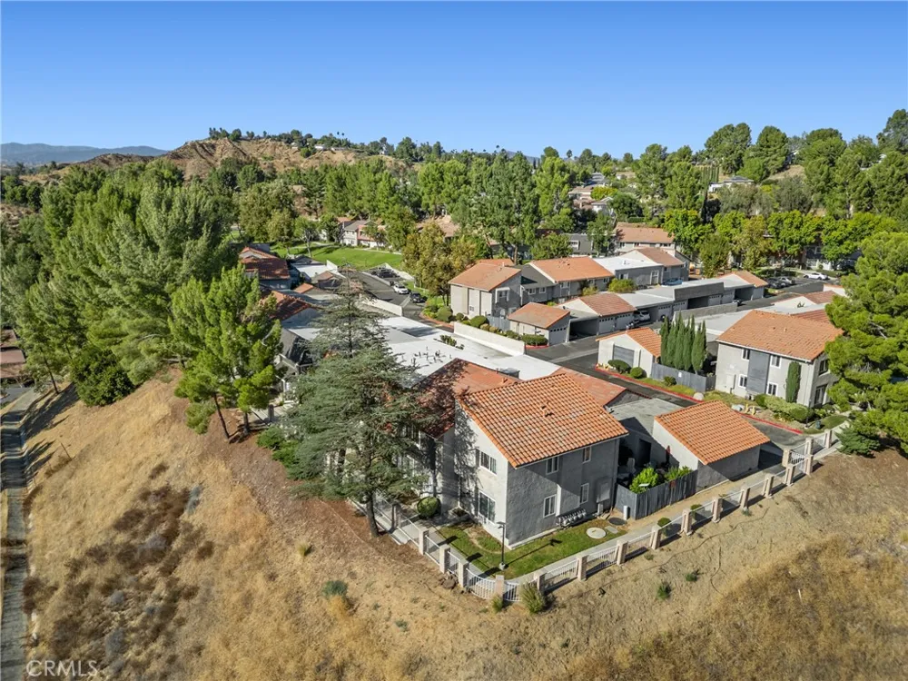 26853 Avenida Terraza Saugus, CA 91350