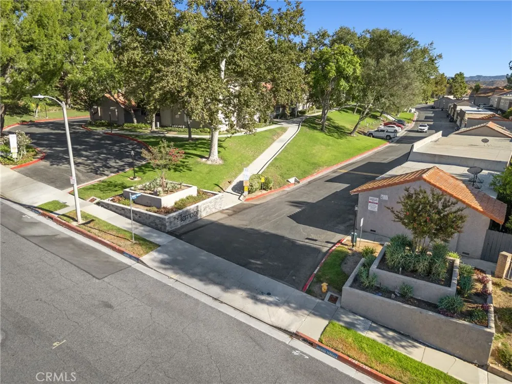 26853 Avenida Terraza Saugus, CA 91350