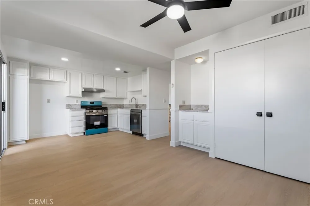 26853 Avenida Terraza Saugus, CA 91350