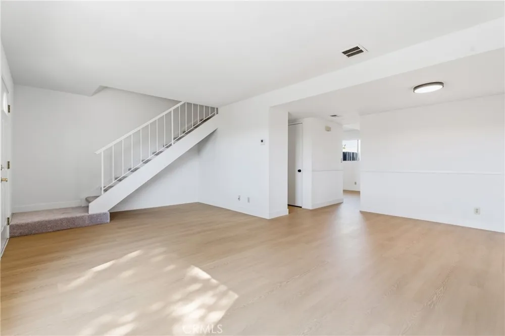 26853 Avenida Terraza Saugus, CA 91350