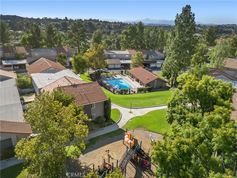 26853 Avenida Terraza Saugus, CA 91350
