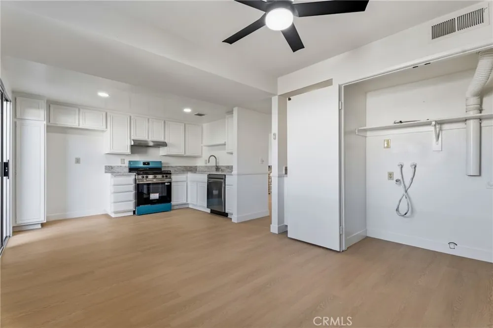 26853 Avenida Terraza Saugus, CA 91350