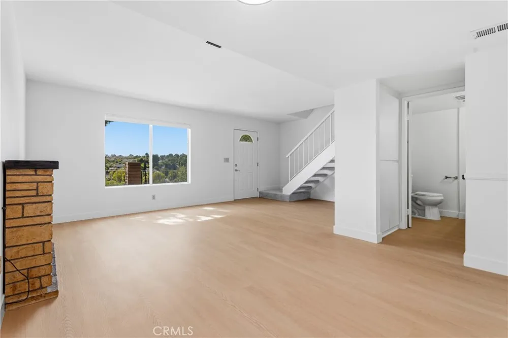 26853 Avenida Terraza Saugus, CA 91350