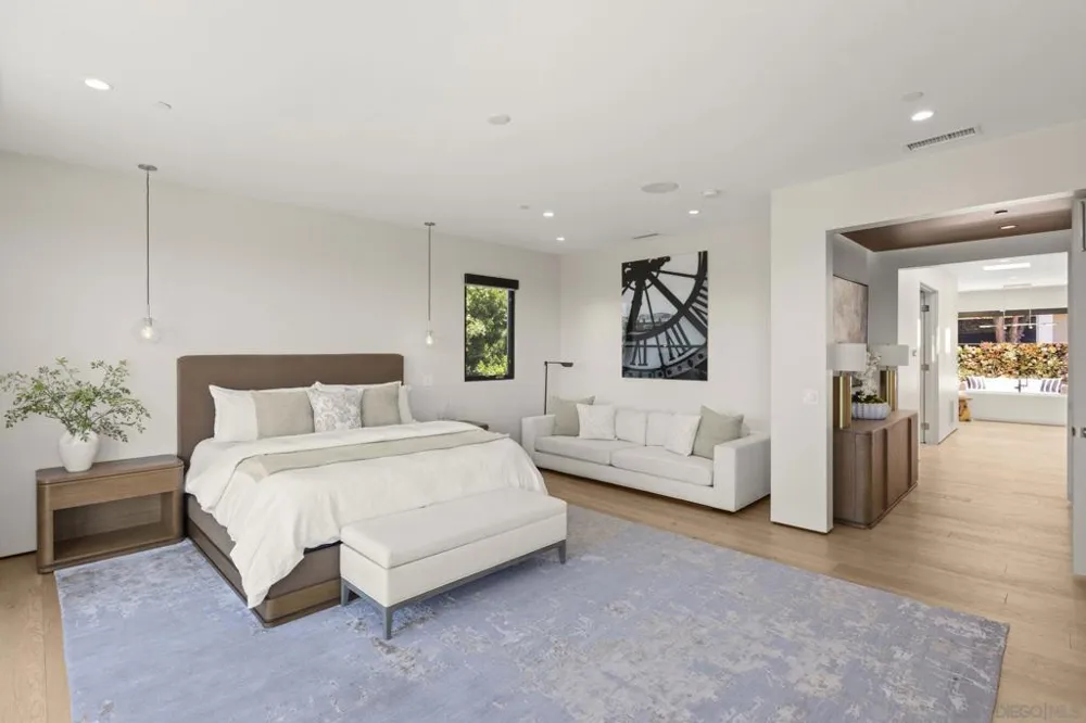 6349 Castejon La Jolla, CA 92037
