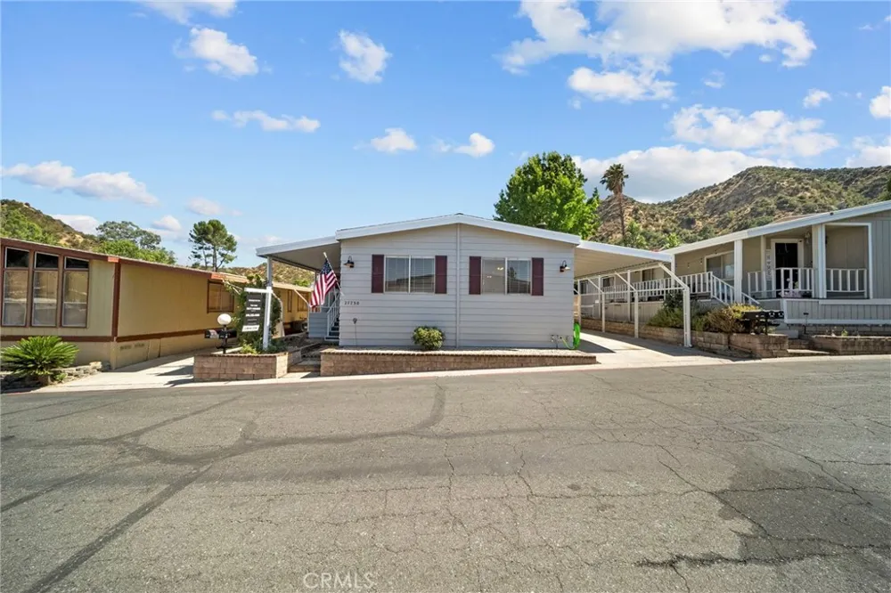 27730 Starlight Lane #67 Castaic, CA 91384
