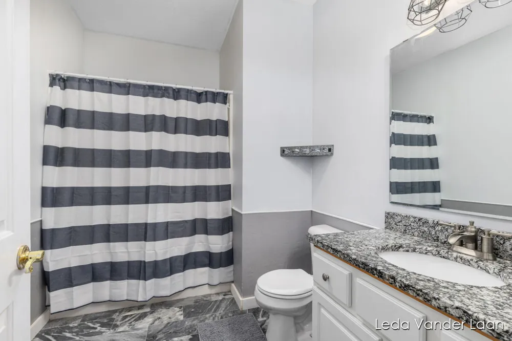 9520 Hidden Bluff Drive NE Rockford, MI 49341