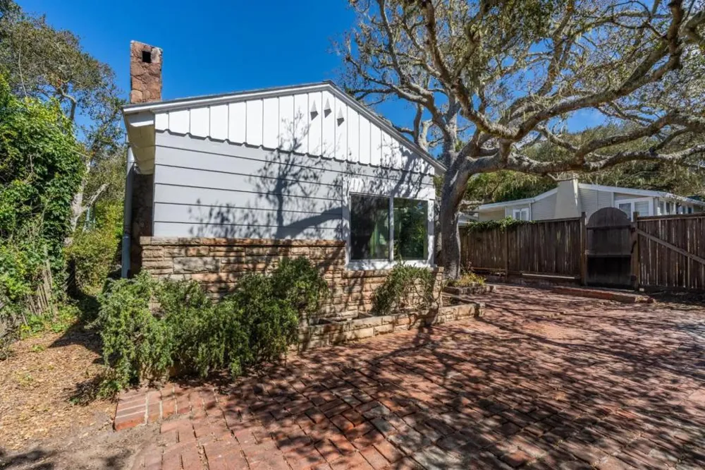 3111 Serra Avenue Carmel, CA 93923