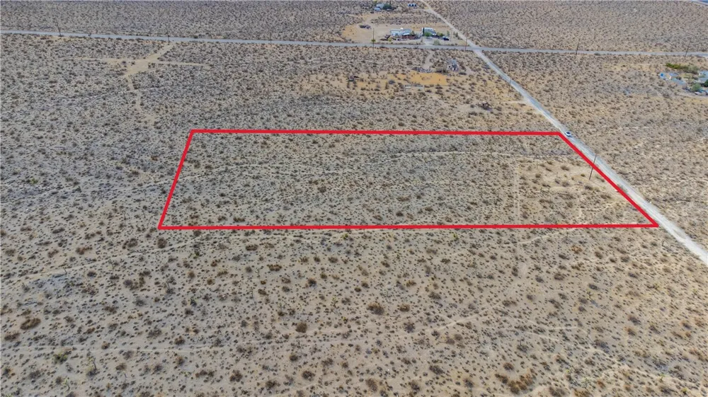 37105 Richard Lucerne Valley, CA 92356
