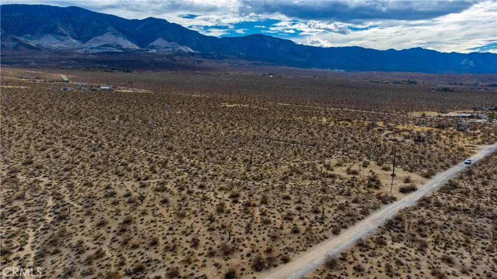37105 Richard Lucerne Valley, CA 92356