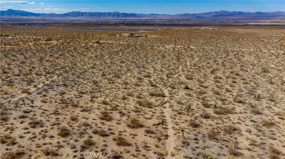 37105 Richard Lucerne Valley, CA 92356