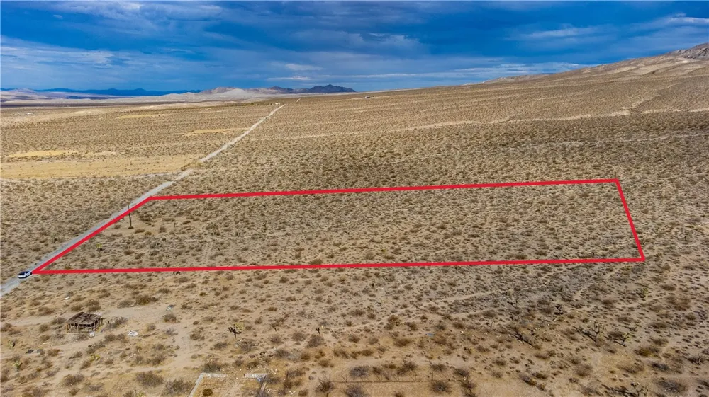 37105 Richard Lucerne Valley, CA 92356