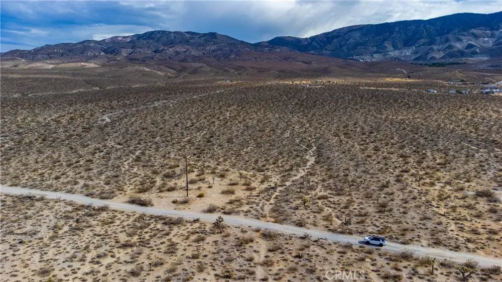 37105 Richard Lucerne Valley, CA 92356