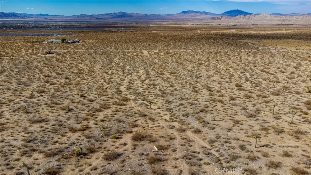 37105 Richard Lucerne Valley, CA 92356