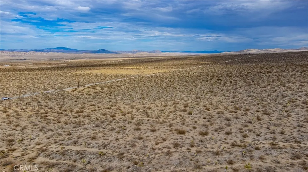 37105 Richard Lucerne Valley, CA 92356