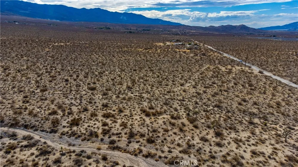 37105 Richard Lucerne Valley, CA 92356