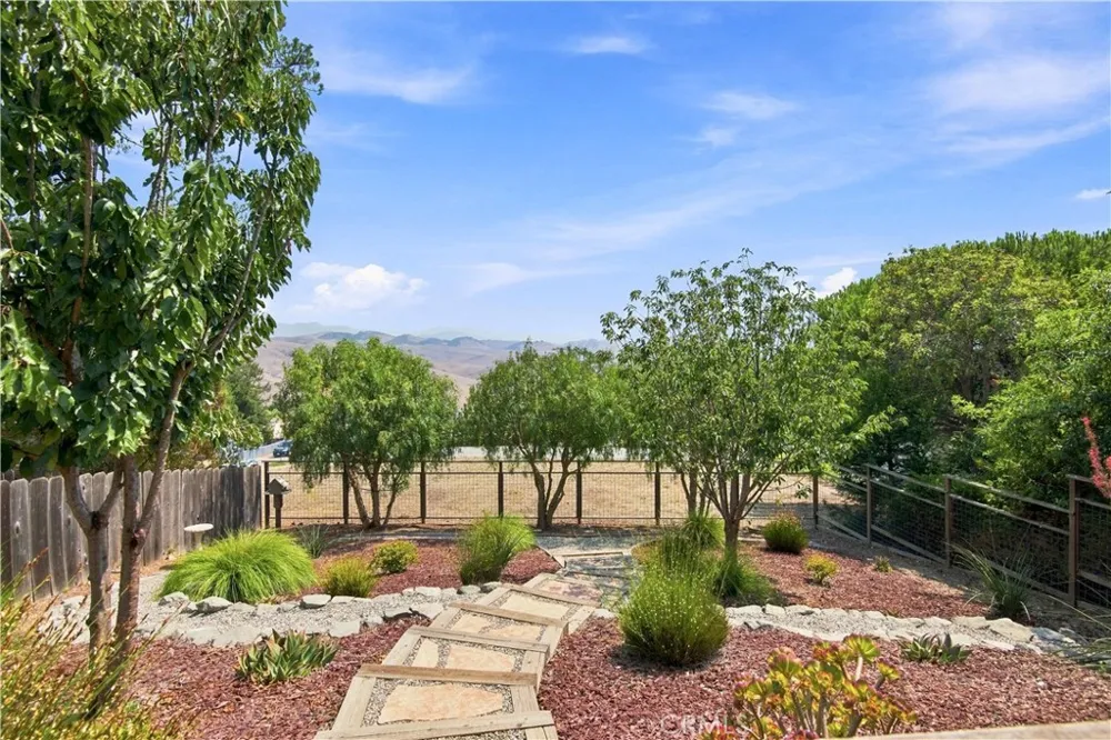 1716 Pineridge Drive Cambria, CA 93428