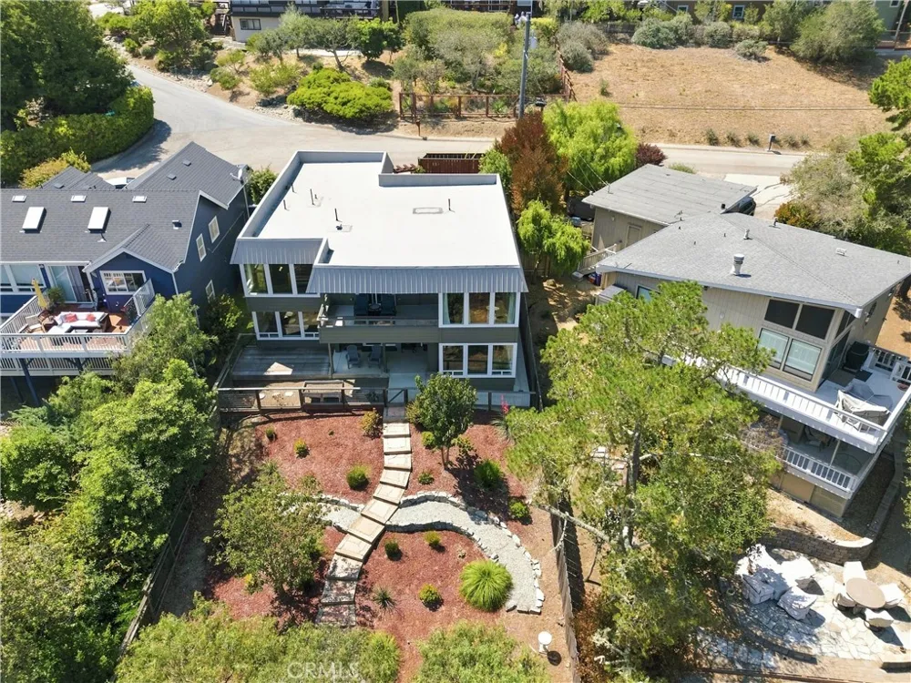 1716 Pineridge Drive Cambria, CA 93428