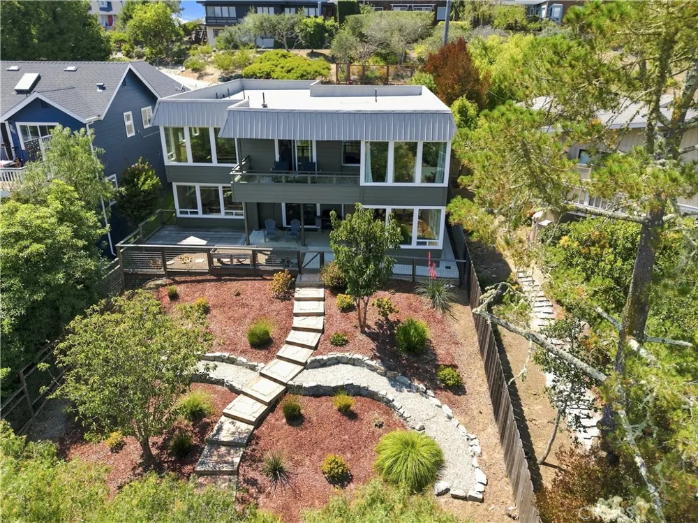 1716 Pineridge Drive Cambria, CA 93428