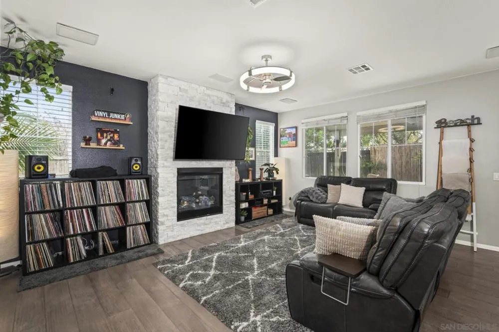 2431 Vernon Ranch Way Lemon Grove, CA 91945