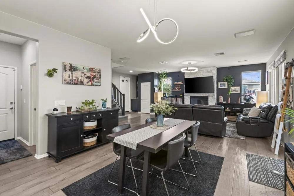 2431 Vernon Ranch Way Lemon Grove, CA 91945